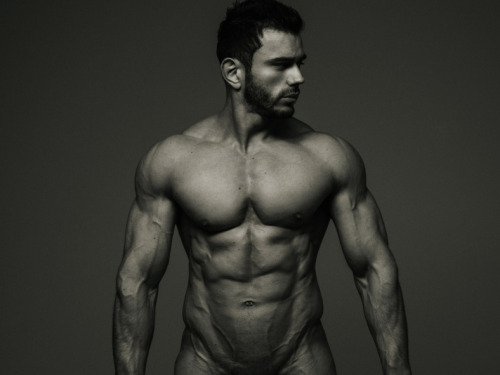 beautygoodness:  Stepan Pereverzev / Ph: Serge Lee