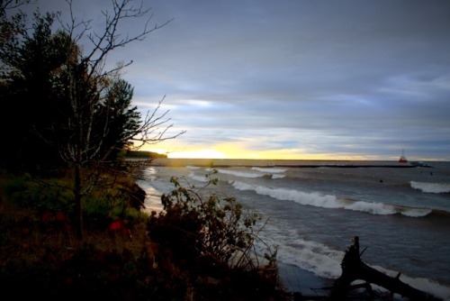 coldandpissy:  Some surfing and scenery on Superior | Taken in the Keweenaw Peninsula 