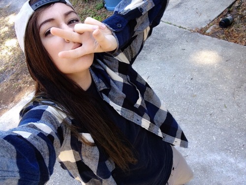 this-girl-aalayah:  ayesurfsup:  I act like I don’t fucking care  Damn