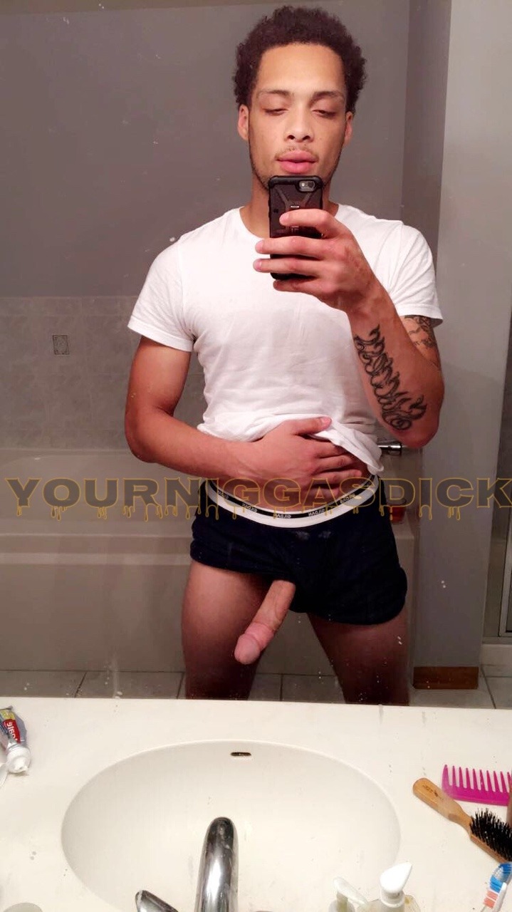 thequeenbait:  yourniggasdick:  Still daddy  This my brothers friend lmaooo 🤦🏽‍♀️