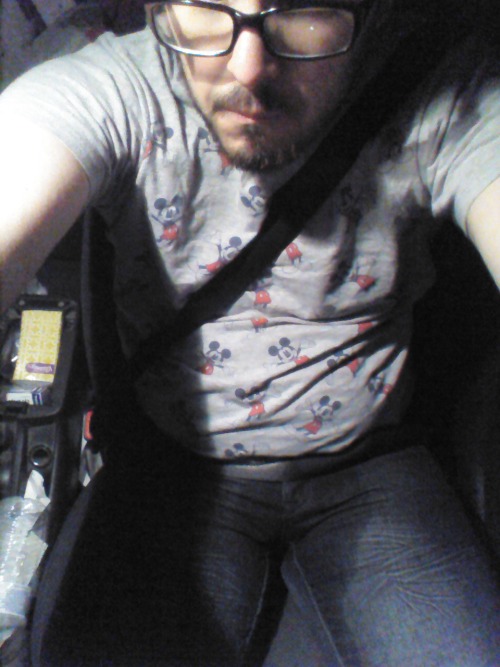 theindigopup:Booze = accidents  hot wetting