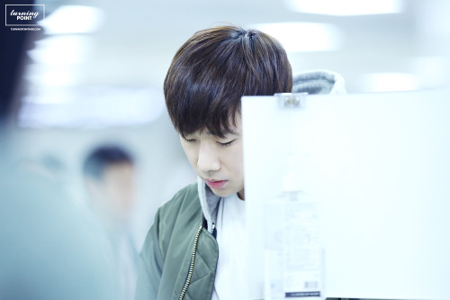 ifnt0428:160205 Kansai Airport Arrival© Turningpoint | do not edit, crop or remove watermark