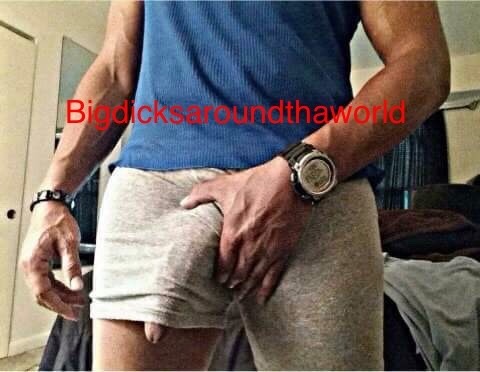 sexyboiiant:  bigdicksaroundthaworld:  Would you suck it??👅🍆💦  Omg