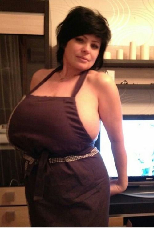 bigcupsworshippers: Mommy’s got some monsters hiding under her apron. I&rsquo;d love to se