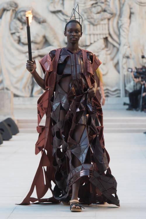 Contemporary Armour inspired Runway Warriors [5/5]1: Jean Paul Gaultier  A/W09rtw2: Gareth Pugh  S/S