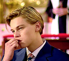 galorail:21yr old Leonardo DiCaprio on set of Romeo + Juliet.YES LEO!!