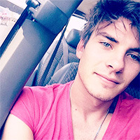 grtnb:  Andrés      the pink shirt adult photos