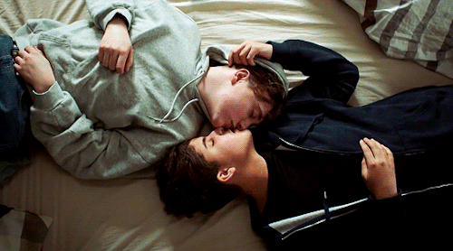 isakeijser:How many Even and Isaks do you think are lying here like this right now?   