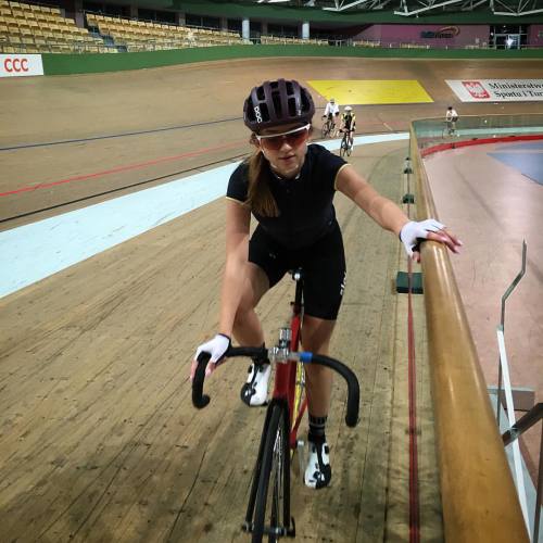  #velodrome #fixie #pocgirl photo: @principessaonthebike ・・・ #babeonthebike #ootd #weridewarsaw #gir