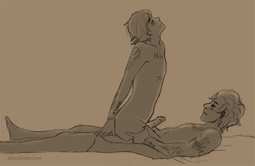 http://larryfake.tumblr.com/post/147922038659