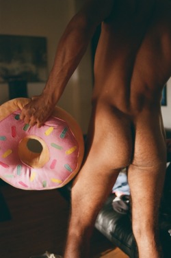 alexkingfilm:Have a Donut // 35mm // Model: Yasir