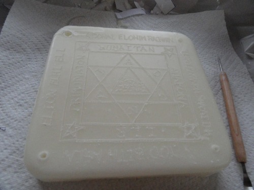 heathenbookofshades:  machinegnome:  Almadel experiment - table of practice  This looks really neat, I wonder what it is for.