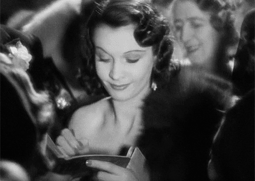 Porn Pics  Vivien Leigh signing autographs in St. Martin’s