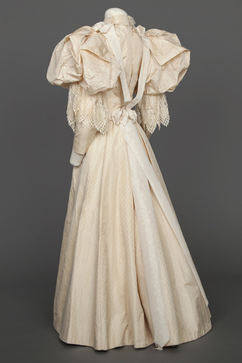 historicaldress: Wedding Dress, 1890-1899Bodice-Large Leg-o-Mutton Sleeves, Gored Floor Length Ski