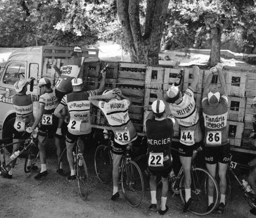 Porn Tour de France, 1964 Nudes & Noises  photos