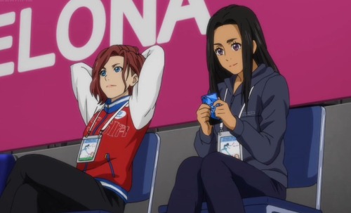 yesnaomianne: yoi-trash: Girlfriends? Girlfriends Do you realise that Sara is texting Seung-Gil, nu?