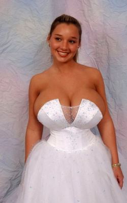 crazy4curves:  I ran across this beauty on one of those “25 Most Embarassing photos” lists. Clearly her parents weren’t consulted on the dress decision. Thank You!