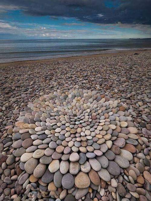 angel-kiyoss:Nice stones!