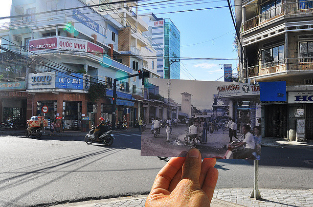 Ngã tư Thống Nhất vs Lê Thành Phương, Nha Trang năm ‘68 và nay on Flickr.
Via Flickr:
Ngã tư Thống Nhất - Lê Thành Phương năm '68 & nay. Trạm điện phía xa ở góc ngã 3 Trần Quý Cáp - Lê Thành Phương tới những năm '90 vẫn còn. Ảnh gốc chụp bởi Clyde...