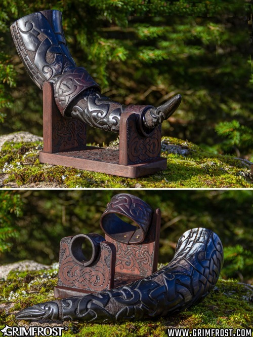 we-are-knight:coolkenack:Drinking horn from Grimfrost@we-are-vikingBy Odin… I do need a new h