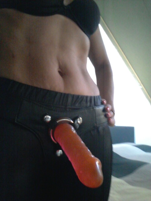 thenewlovetobepegged:  flrchastitynl:  My lovely wife sends me all kinds of pics while i’m at work. 