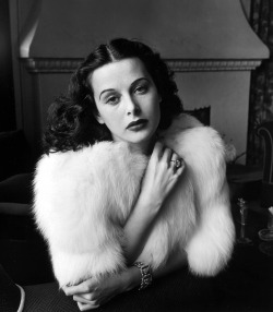 black-0rpheus:  Hedy Lamarr, c. 1938 