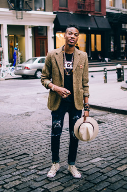 blackfashion:  Timothy, NY T-Shirt: EverybodyGotOne |