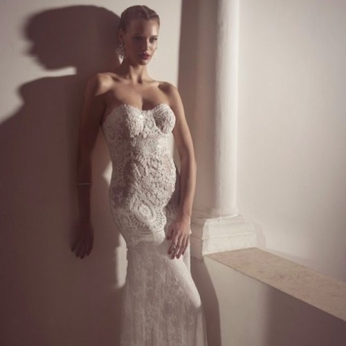 Major wedding dress swooning over on the blog today for Anya Fleet’s stunning new collection&h