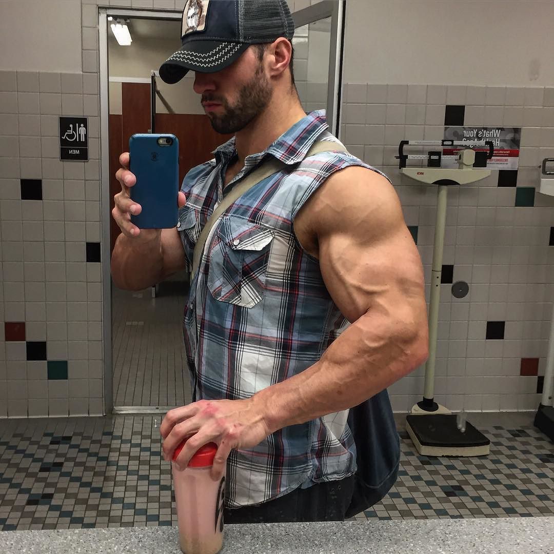 jeromeroundu2:  Julian Michael Smith….. Arm’s of a GOD! 