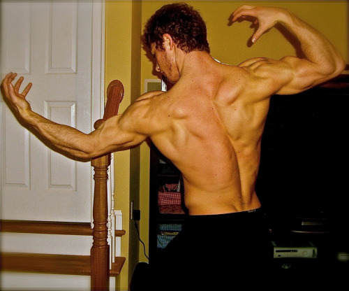 prestidigitasn:  Alex Santaniello Home Page   |    Male Models Tags    |   Archives