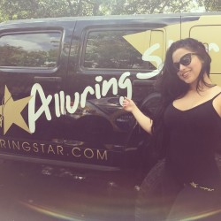 abellaxxx:  If u see this hummer driving