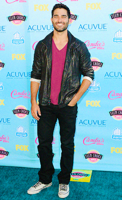 tinashkachingwe:  The Cast of “Teen Wolf” at the 2013 Teen Choice Awards Red