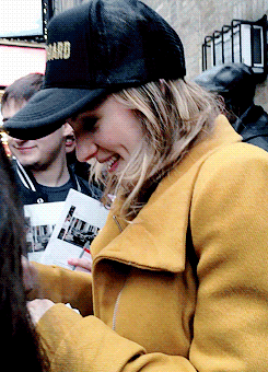 beautifuldisastr:jessie mueller during her final stage door for waitress at the brooks atkinson thea