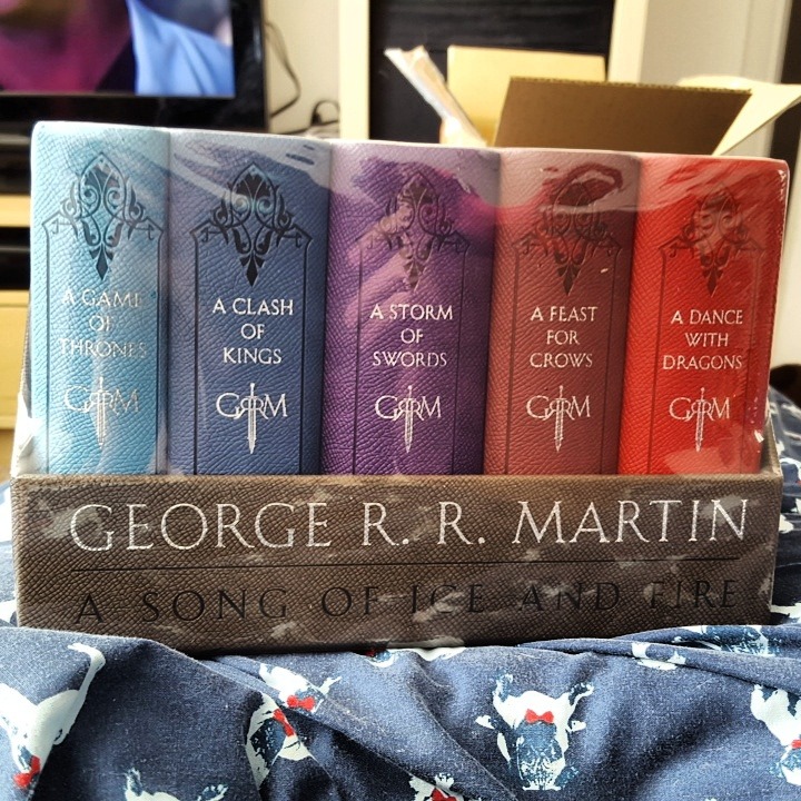readteadrinkbooks:  These books are gorgeous !!!  ARE THOSE YOURS. THEY SO PRETTY
