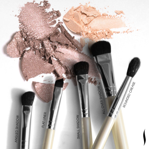 sephora:  BRUSH WITH BEAUTY Everyday eyes made easy. Shop the SEPHORA COLLECTION Natural Resources: Everyday Eye Brush Set > 