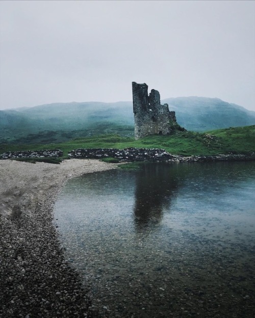 yellowfeather84:thehighlandcollective  @the_kafka | Ardvreck castle on a moody day…