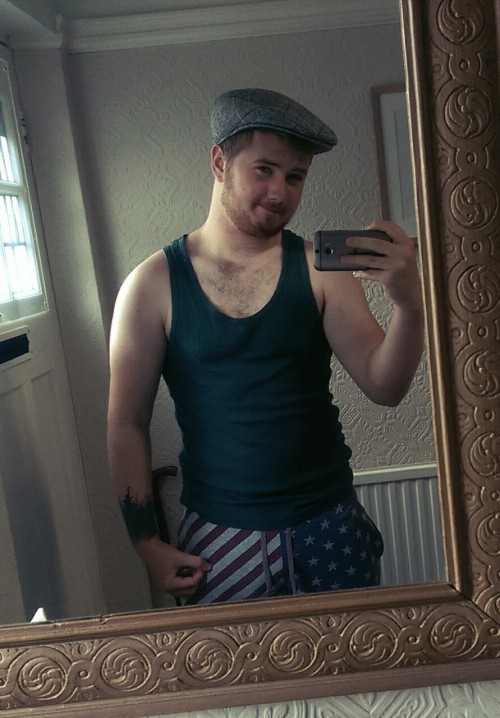 captainjaneways-bitch:  Look at my grandads hat! I love it