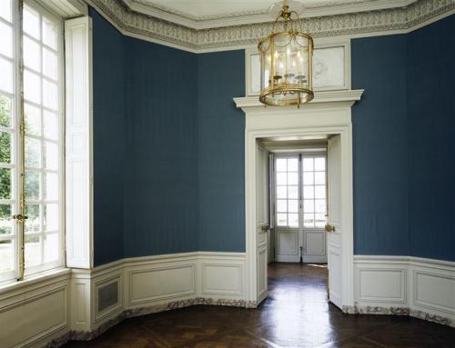 vivelareine:The antechamber of Marie Antoinette’s theater at the Petit Trianonimage: © RMN-Gran