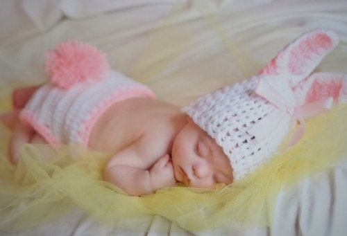huffingtonpost:  Connie-Rose, Toddler Model With Down Syndrome, Wins Hearts EverywhereAt nearly two years old, Connie-Rose Seabourne is already changing the world one smile at a time. The British toddler, who was diagnosed with Down syndrome just two