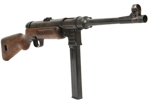 peashooter85:The German MP-41,During World War II the most popular German submachine gun of the war 