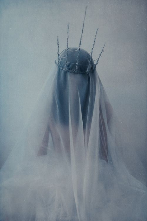 acrystalcastleonthemoon:   @WeHeartIt http://weheartit.com/entry/182601790/via/vonessaclaire