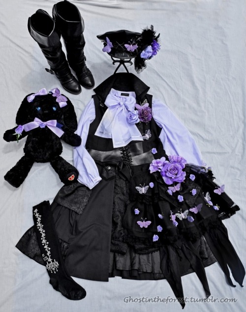 ghostintheforest:Alice and the Pirates: Vest, tulle buttcape, socksBaby the Stars Shine Bright: BagC