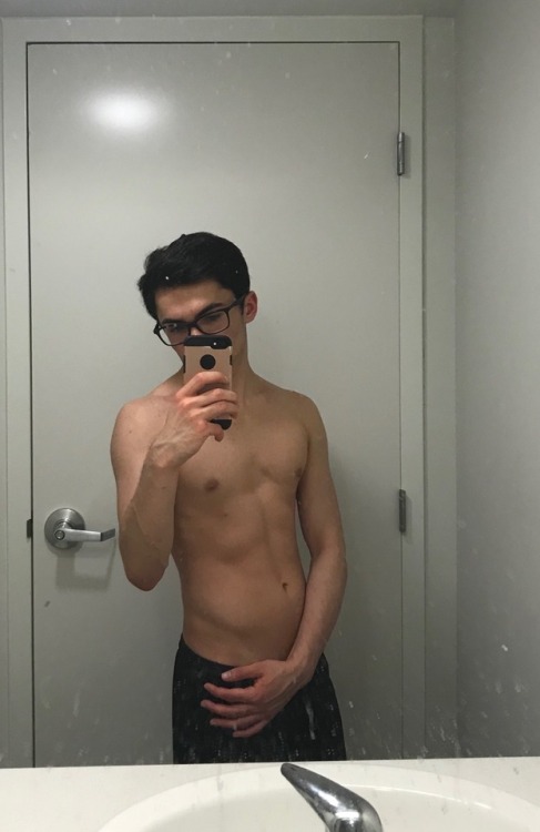 gyaradont:Dirty ass mirror