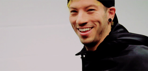 tylerjosephsheavydirtysoul:I think I already queued this one up but who doesn’t want to see more of 