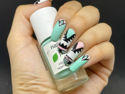 MINT & PINK AZTEC ~I always have to do aztec nails from time to time. I really like them. For my