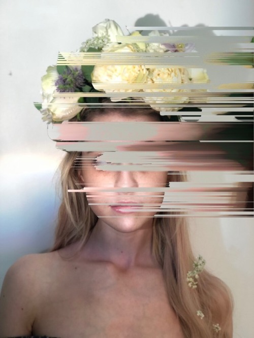 ctrlhoe:  A new reign My final art project (please don’t delete my caption)