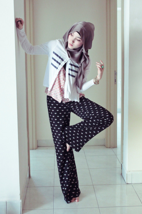 aamiftyfala: Hana Tajima Simpson I adore her! her style is like saying “I don’t
