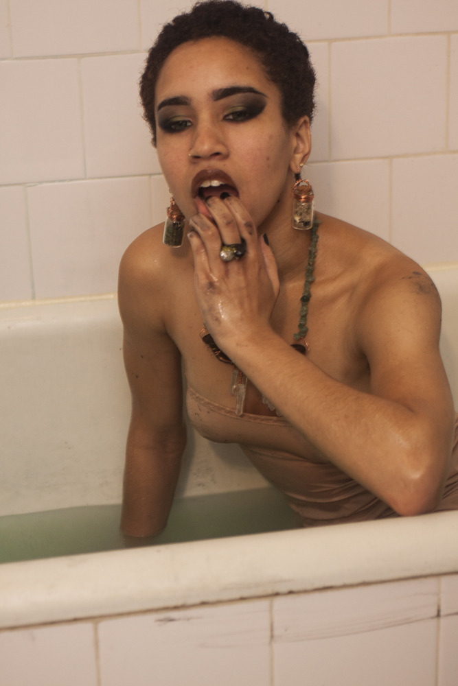 toxic-mimic:  quantumfemme:  mara-passio-passion:  Work in progress - Bath Scum Mara