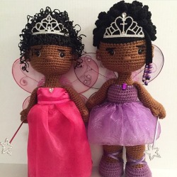 afro-arts:  Off D'Hook Creations  www.etsy.com/shop/OffDHookCreations // IG: offdhookcreations   ✨Custom made crochet dolls! Most dolls average ๪ but range from ๑ - 贄+ ✨  CLICK HERE for more black owned businesses!