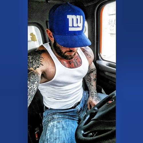 uncledzl:#cominginhot #gmen #bigblue #saturdaymorninghustle